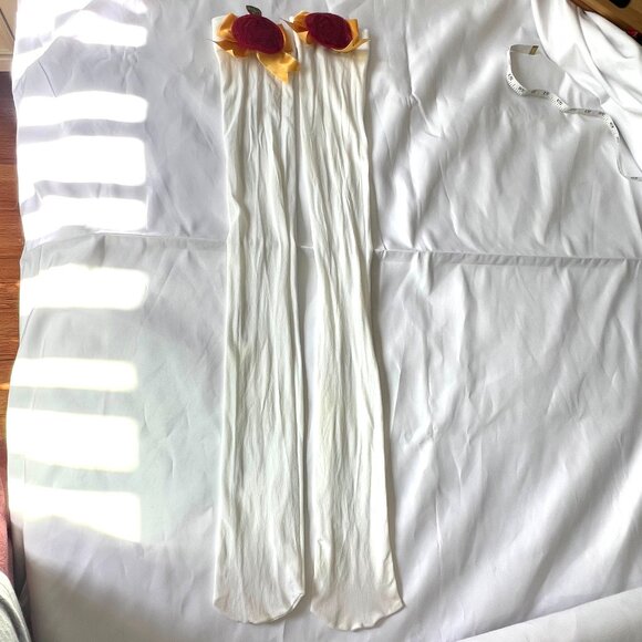 Leg Avenue White Over the Knee Socks Apple & Bow Detail Snow White Costume - Picture 6 of 8